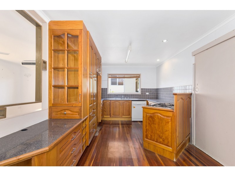 102 Rice Street, Park Avenue QLD 4701