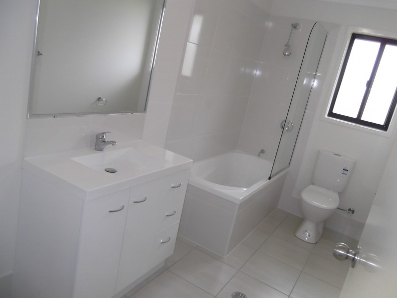 33 Amy Street, Gracemere QLD 4702