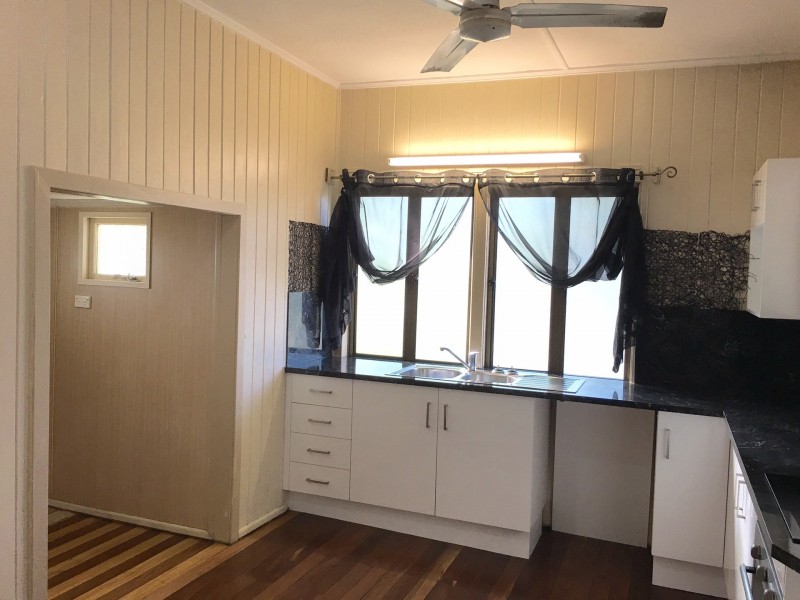 277 Pine Street, Berserker QLD 4701
