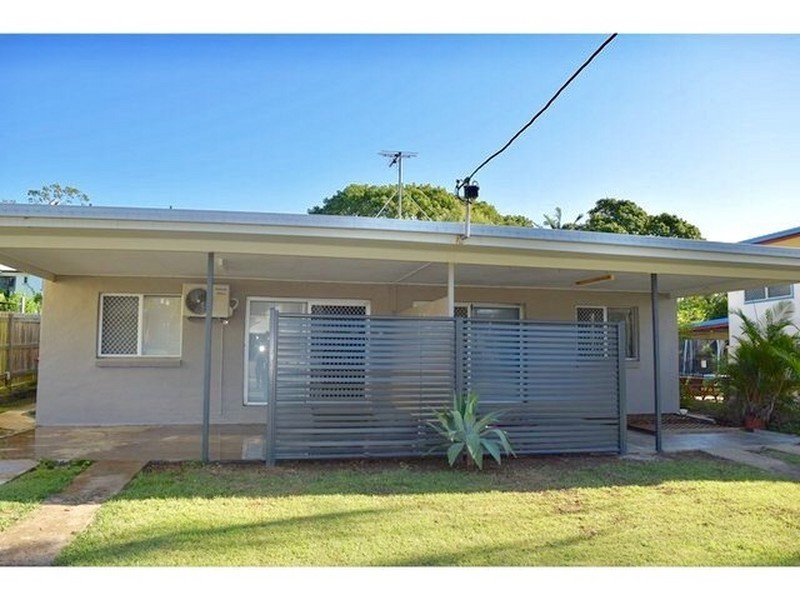 2/196 Houlihan Street, Frenchville QLD 4701