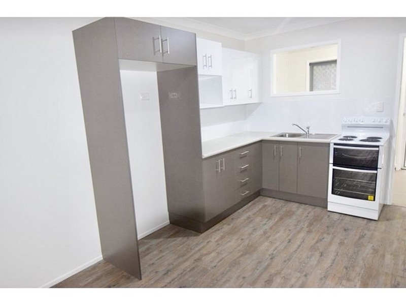 2/196 Houlihan Street, Frenchville QLD 4701