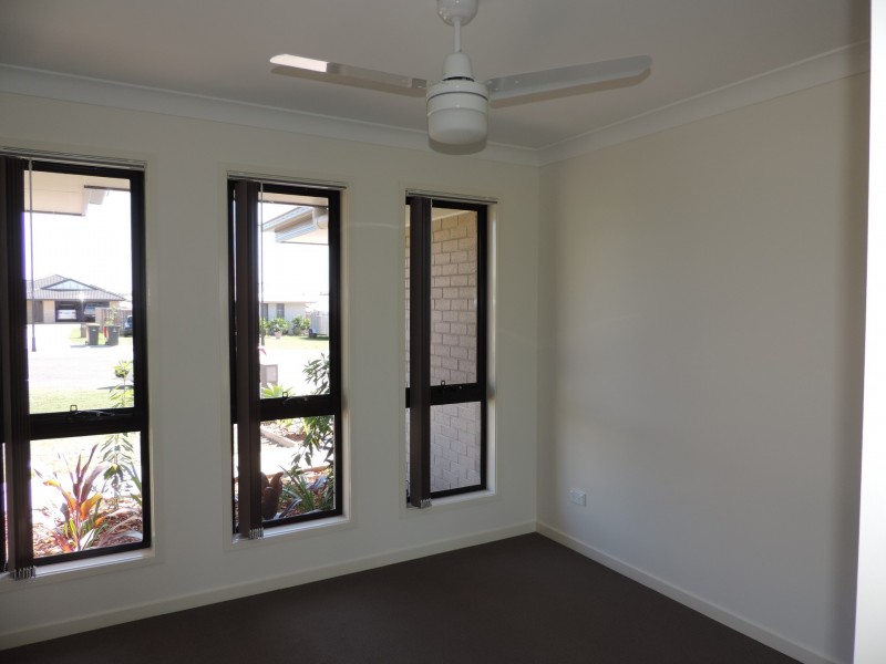 9 Gee Place, Gracemere QLD 4702