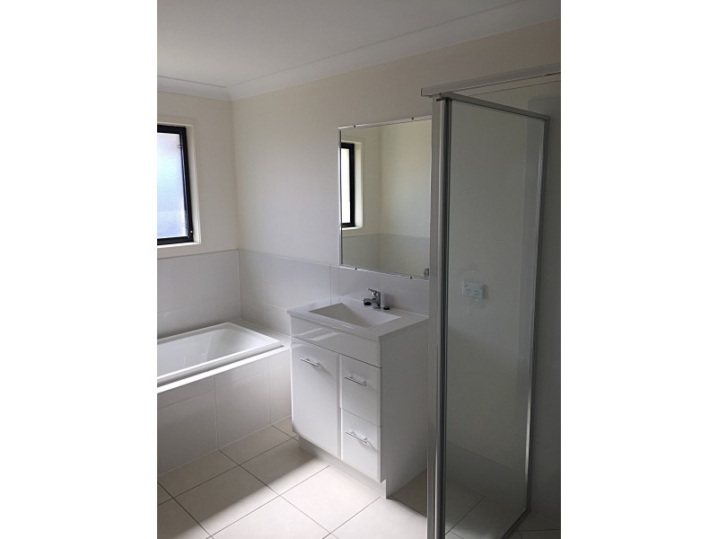 9 Gee Place, Gracemere QLD 4702