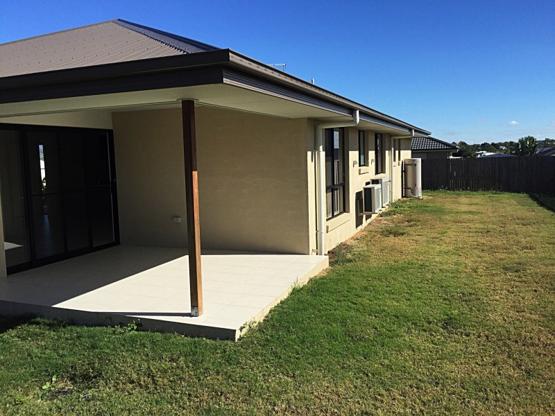 9 Gee Place, Gracemere QLD 4702