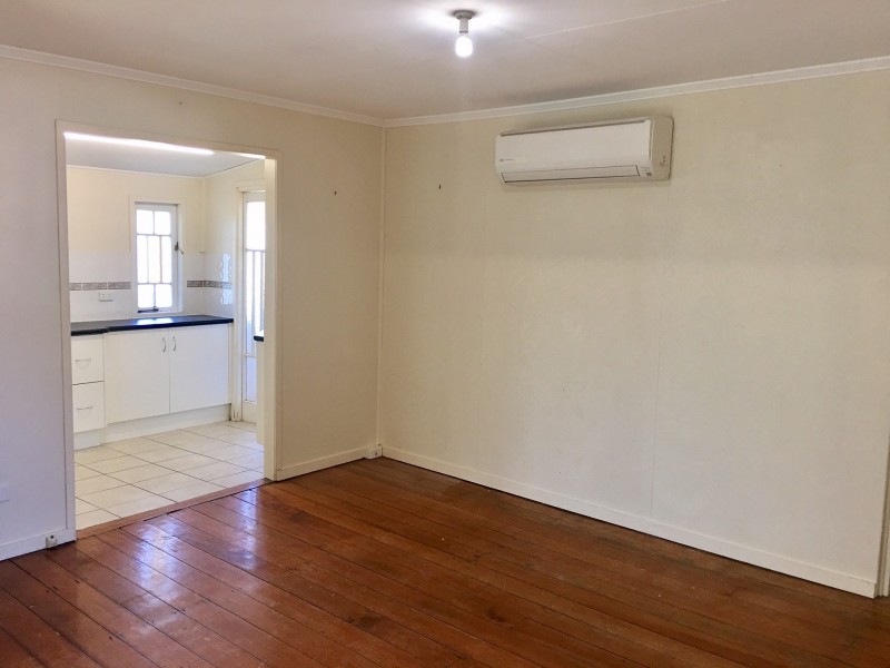 17 Card Street, Berserker QLD 4701