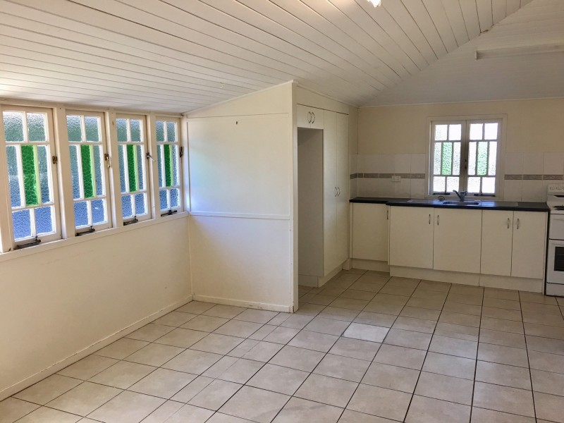 17 Card Street, Berserker QLD 4701