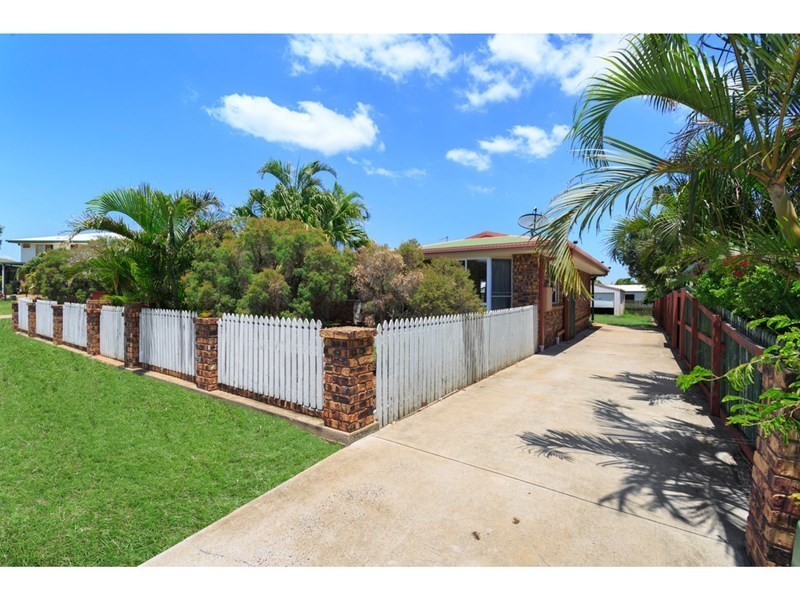 12 Banksia Court, Gracemere QLD 4702