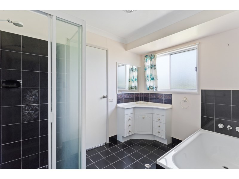 12 Banksia Court, Gracemere QLD 4702