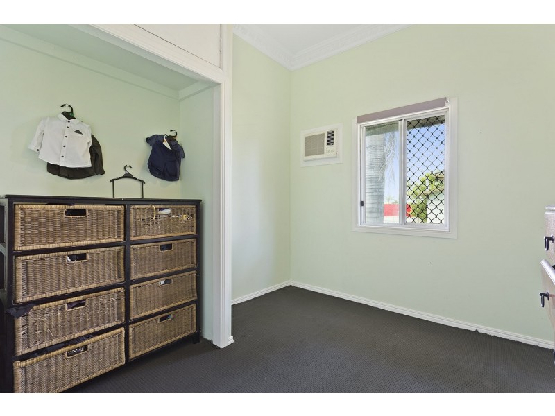 194 Berserker Street, Berserker QLD 4701