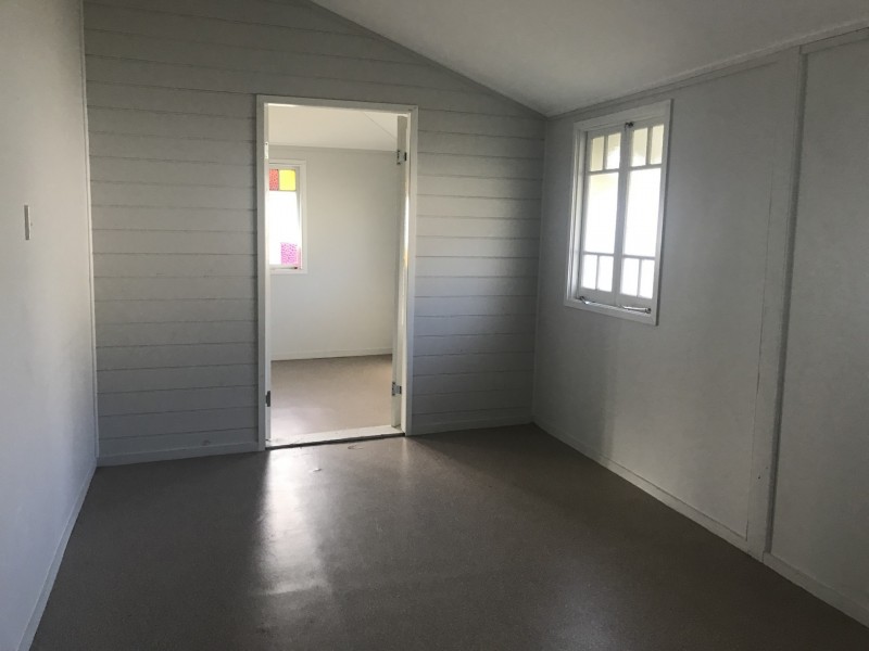 12 Charles Street, Berserker QLD 4701