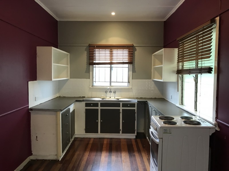 148 High Street, Berserker QLD 4701