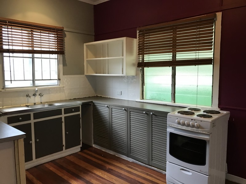 148 High Street, Berserker QLD 4701