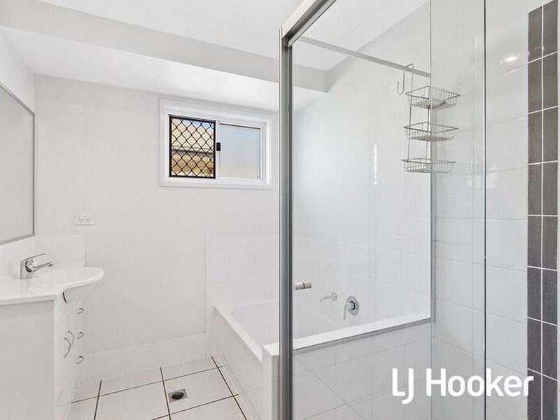 8 Press Court, Gracemere QLD 4702