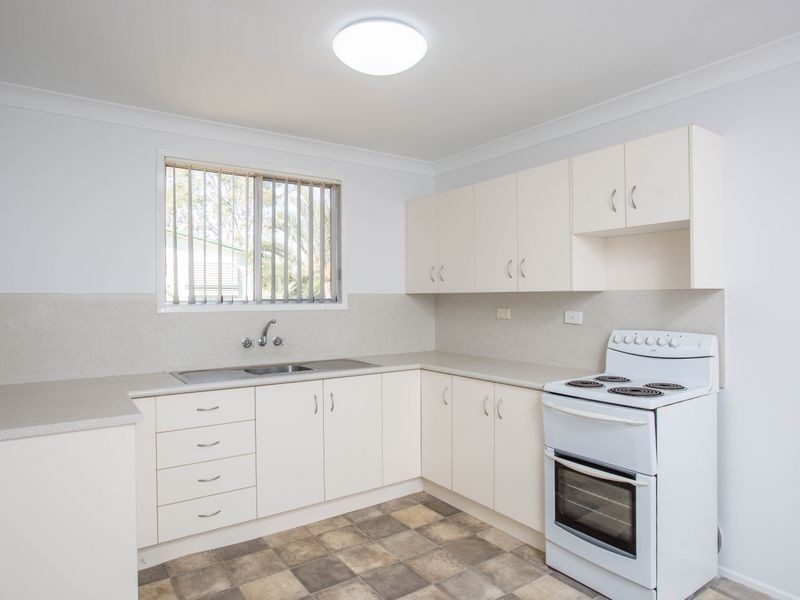28 Barry Street, Gracemere QLD 4702