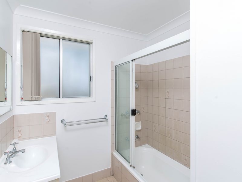 28 Barry Street, Gracemere QLD 4702