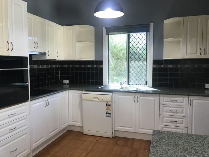 194 Berserker Street, Berserker QLD 4701