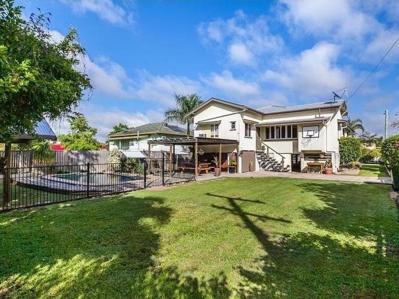 194 Berserker Street, Berserker QLD 4701
