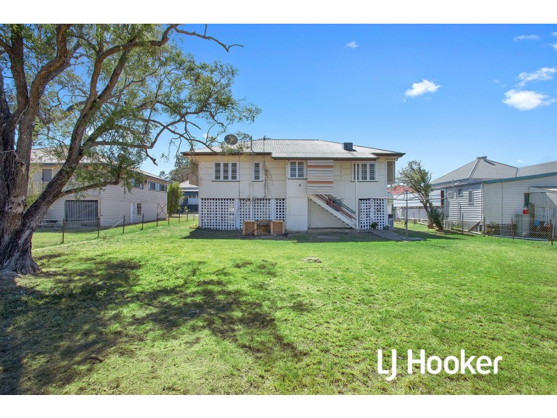 42 Lucas Street, Berserker QLD 4701