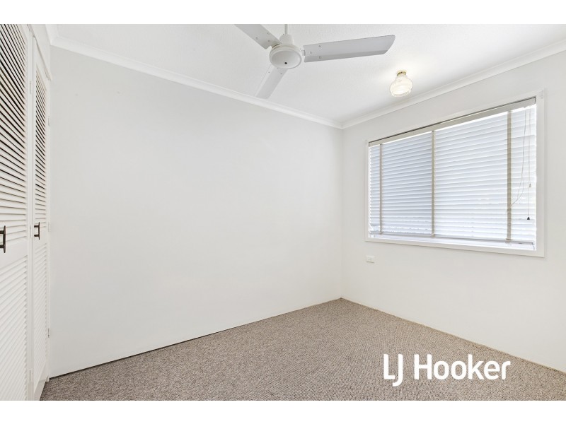 Unit 2/81 Kershaw Street, Park Avenue QLD 4701