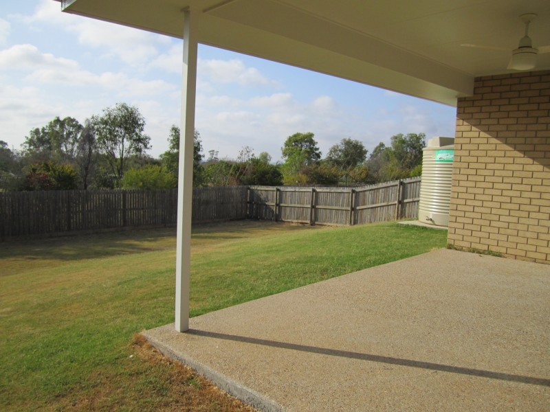 14 Violet Drive, Gracemere QLD 4702