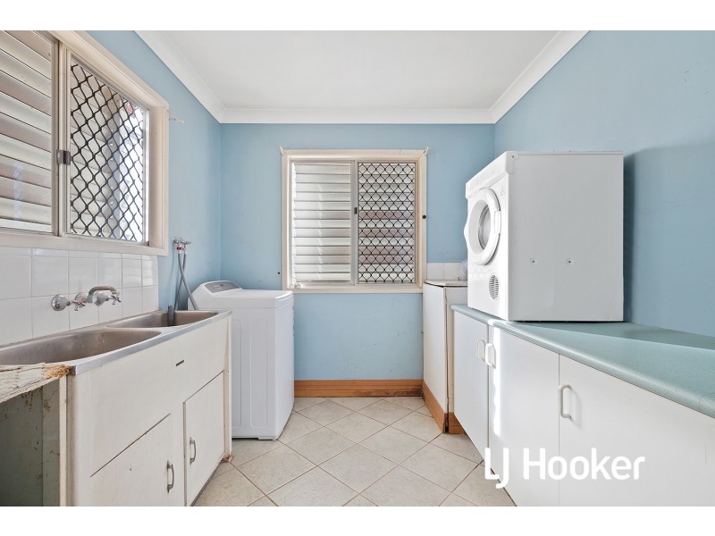 39 Booker Street, Park Avenue QLD 4701