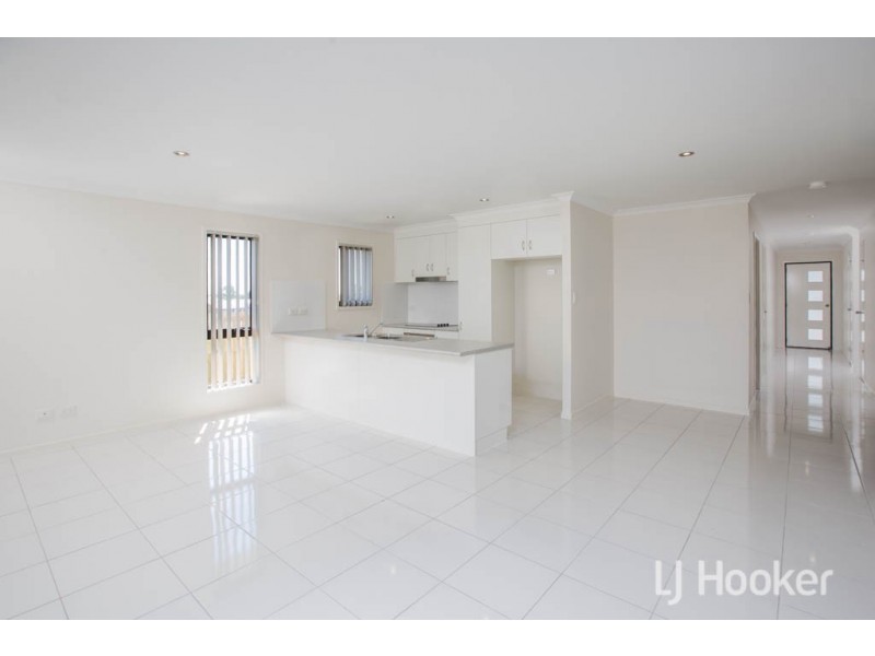 4 Gee Place, Gracemere QLD 4702