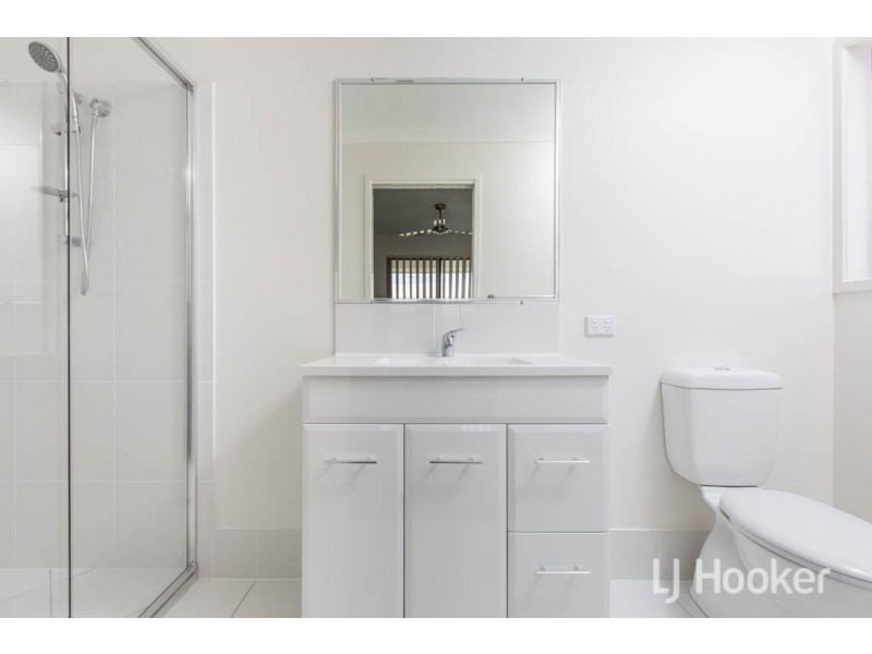 4 Gee Place, Gracemere QLD 4702