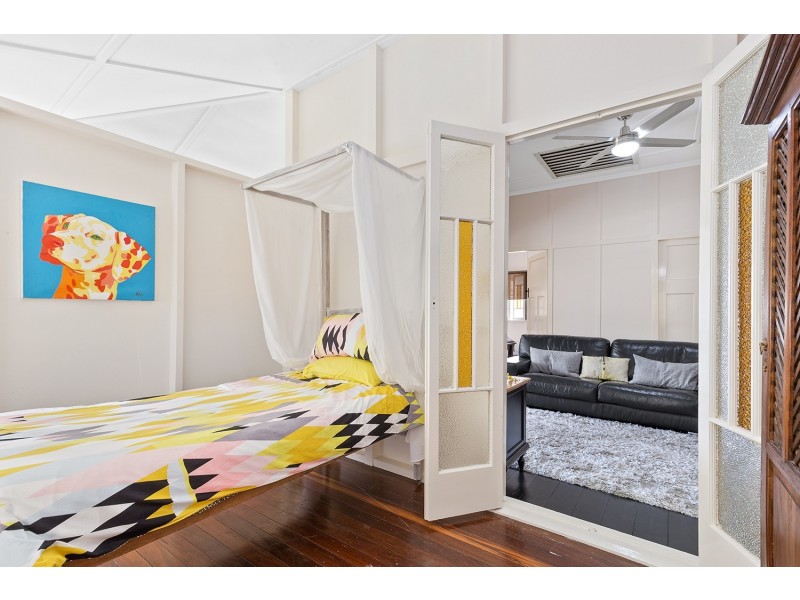103 Livingstone Street, Berserker QLD 4701