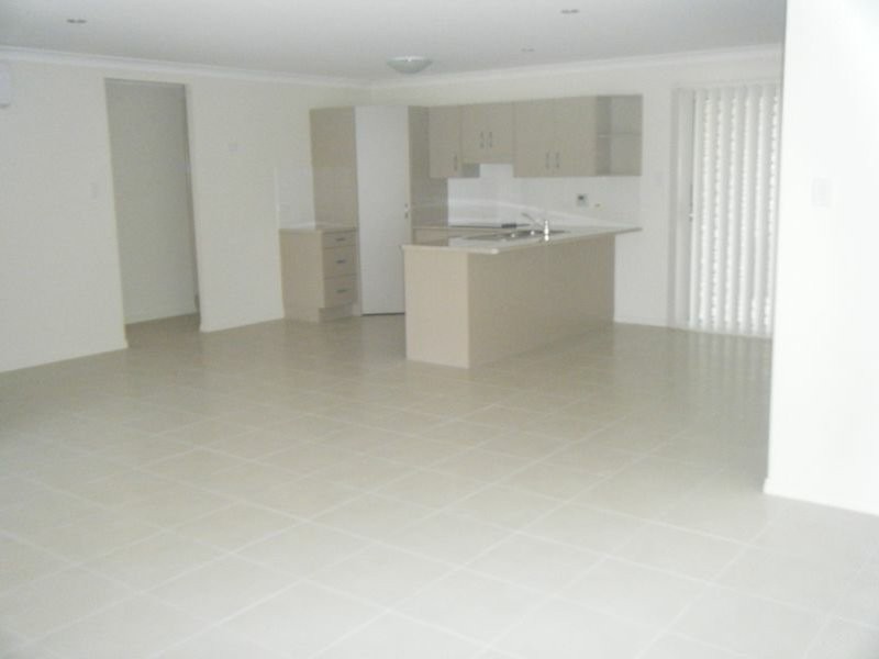 26 Lucas Street, Gracemere QLD 4702