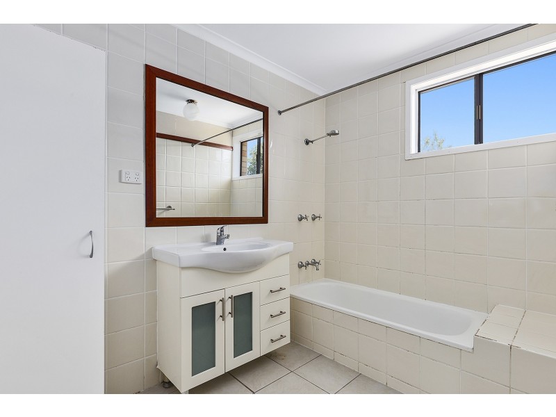 Unit 1 & 2/111 Rodboro Street, Berserker QLD 4701