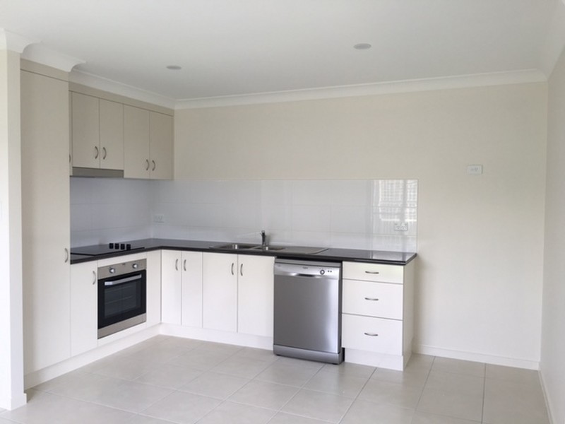 32B Bronco Crescent, Gracemere QLD 4702