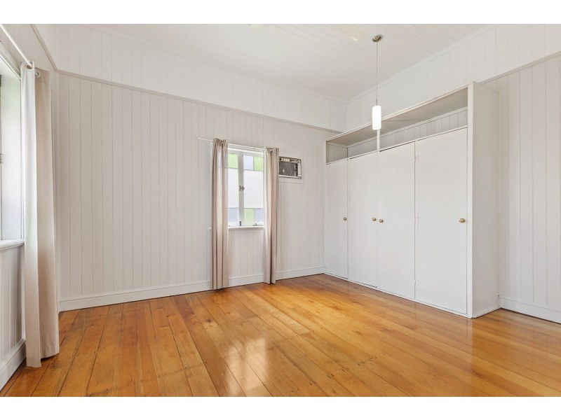 10 Lloyd Street, Park Avenue QLD 4701