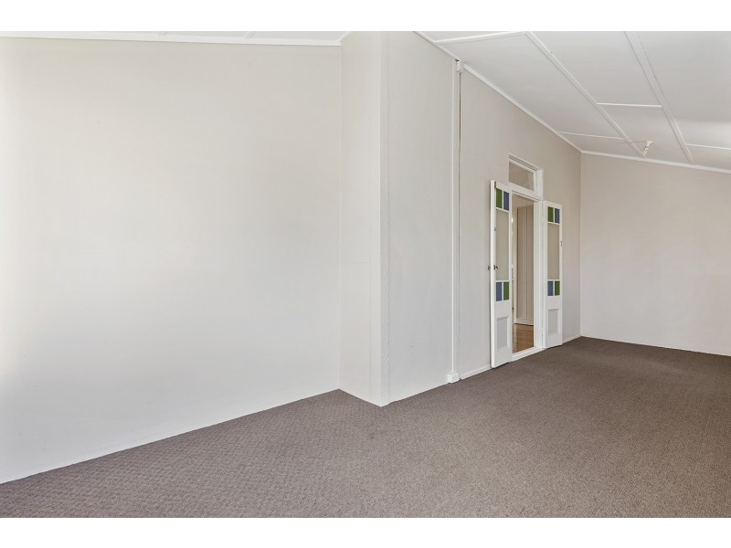 10 Lloyd Street, Park Avenue QLD 4701