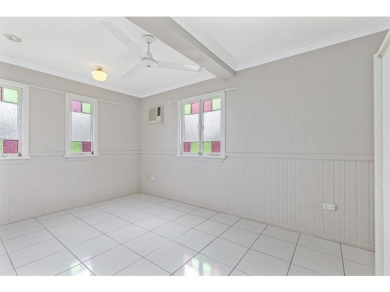 10 Lloyd Street, Park Avenue QLD 4701