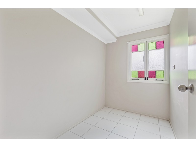 10 Lloyd Street, Park Avenue QLD 4701