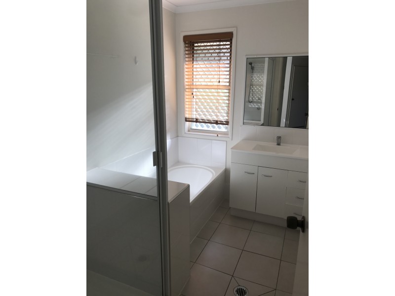 Unit 5/374 Limpus Street, Frenchville QLD 4701