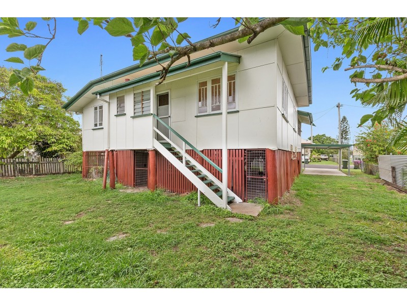 4 Lloyd Street, Park Avenue QLD 4701