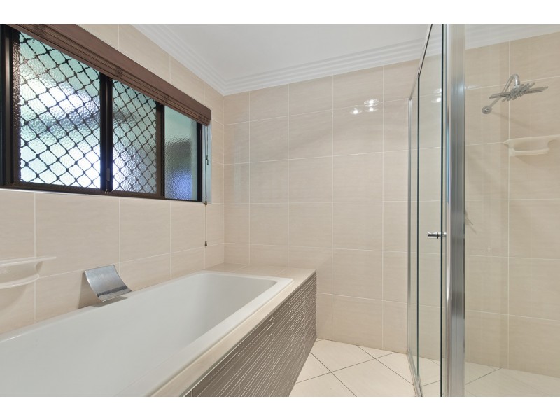 16 Treefern Terrace, Frenchville QLD 4701