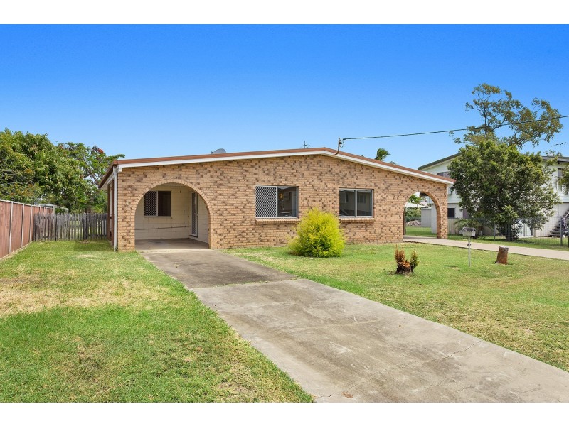 114 Stenlake Avenue, Kawana QLD 4701