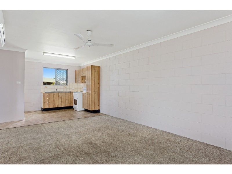 114 Stenlake Avenue, Kawana QLD 4701