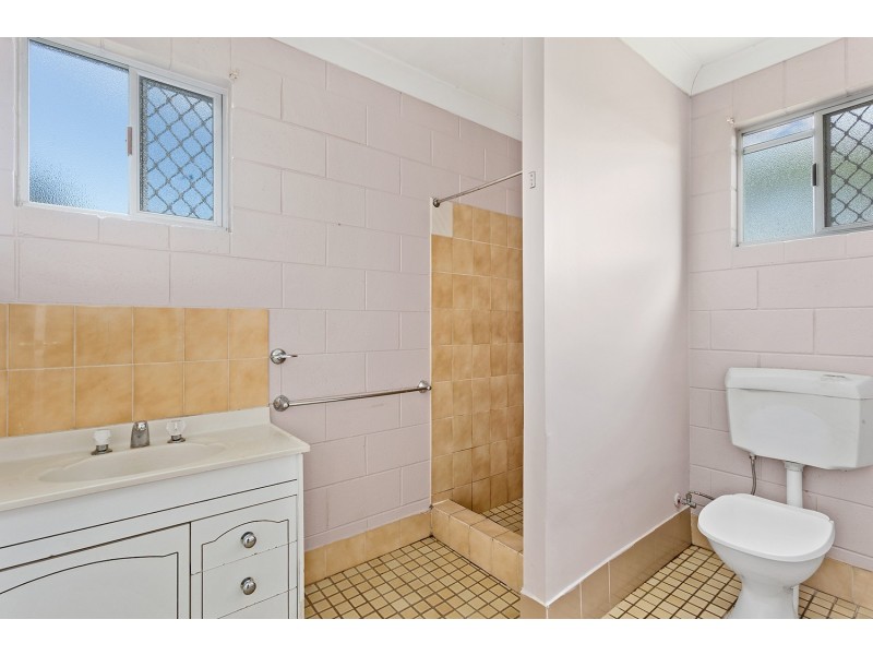 114 Stenlake Avenue, Kawana QLD 4701