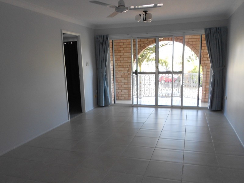 Unit 4/37 Armstrong Street, Berserker QLD 4701