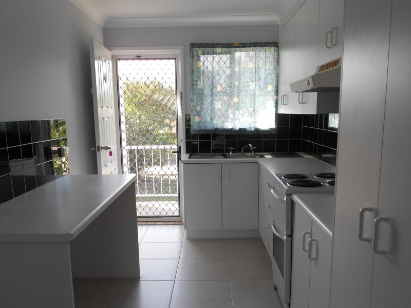 Unit 4/37 Armstrong Street, Berserker QLD 4701