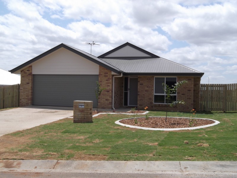 15 Thomas Street, Gracemere QLD 4702