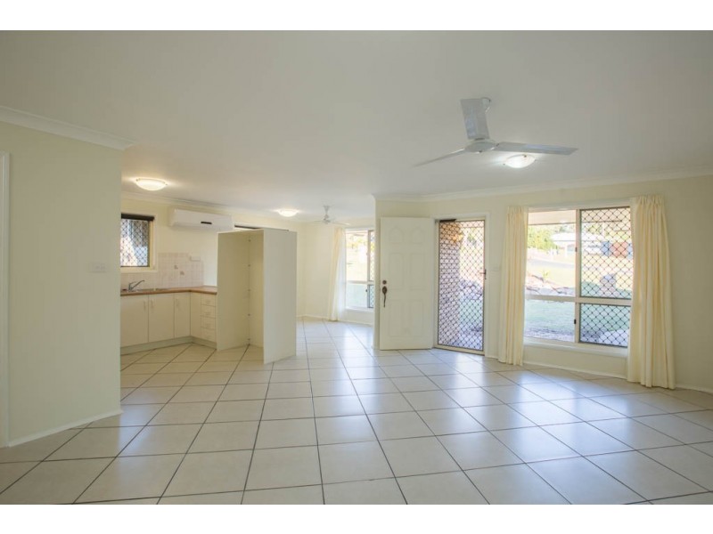 15 Casuarina Court, Kawana QLD 4701