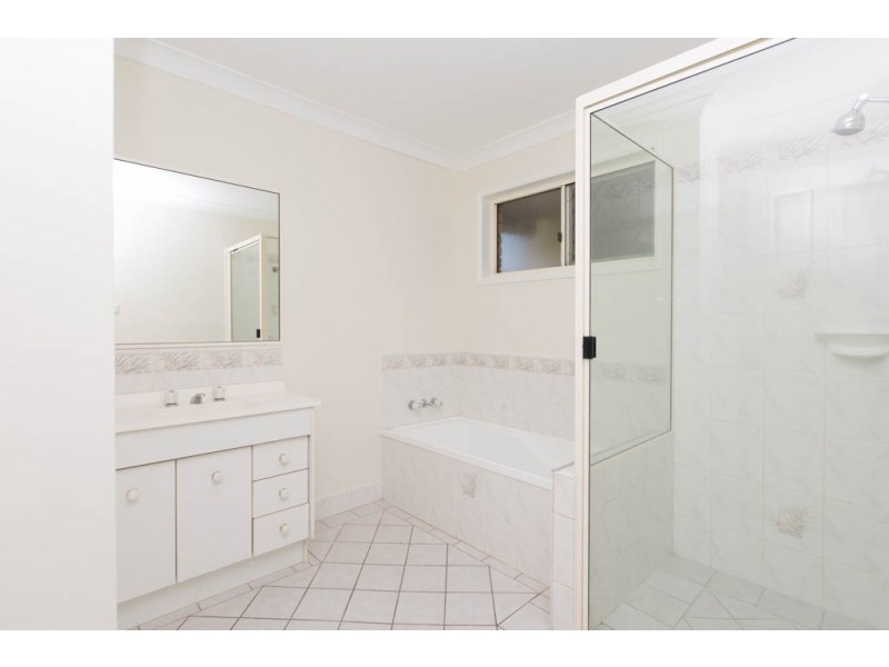 15 Casuarina Court, Kawana QLD 4701