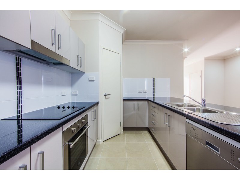 Unit 4/6 Charles Street, Berserker QLD 4701