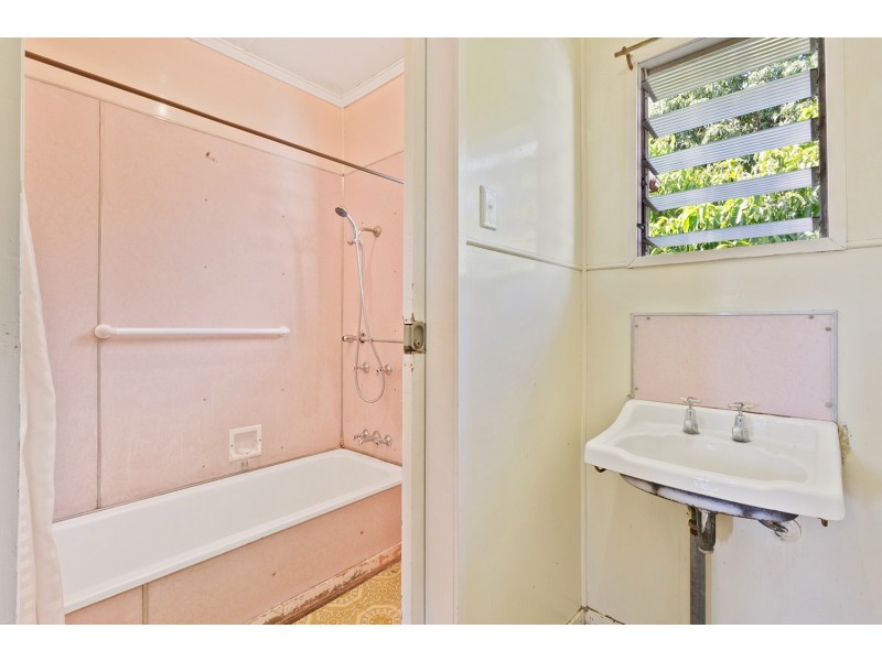 79 Thorn Street, Berserker QLD 4701