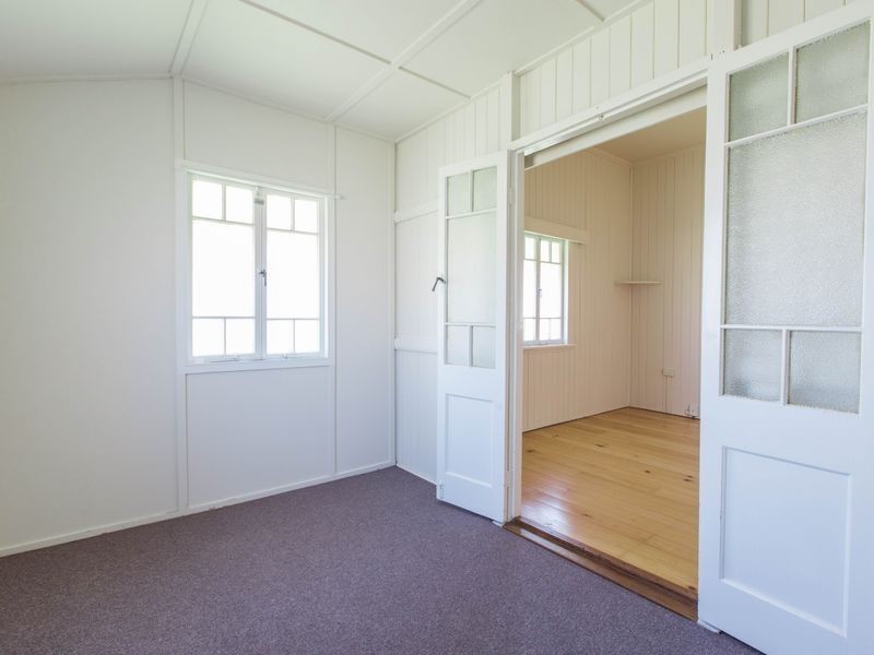 25 Face Street, Park Avenue QLD 4701