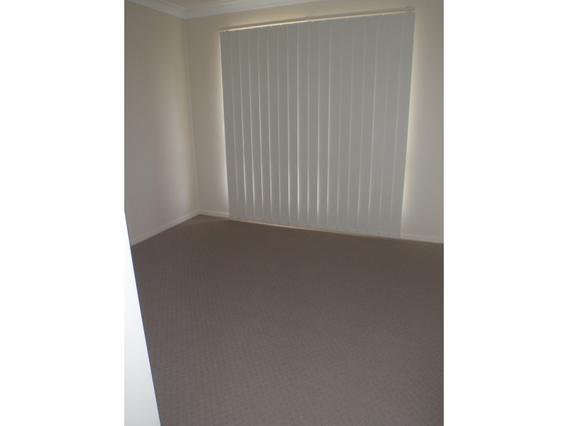8 Annie Close, Gracemere QLD 4702